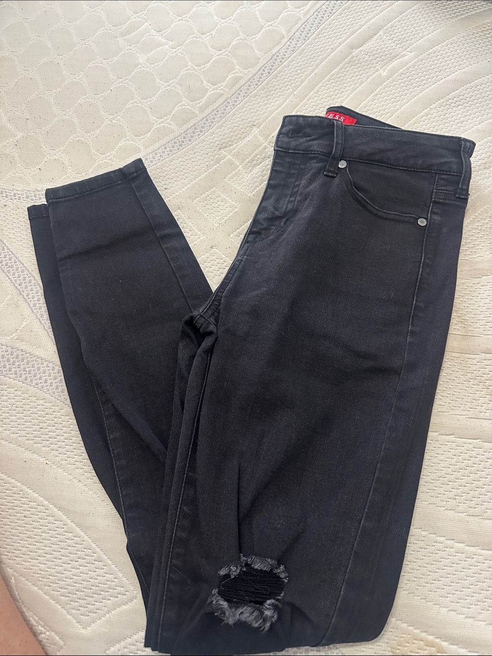 Guess Black Skinny Jeans with Knee Rip